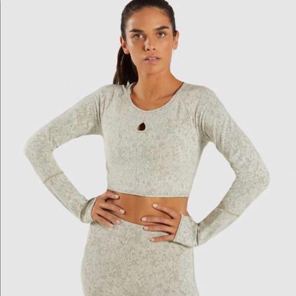 ‼️NWOT Gymshark fleur texture set khaki